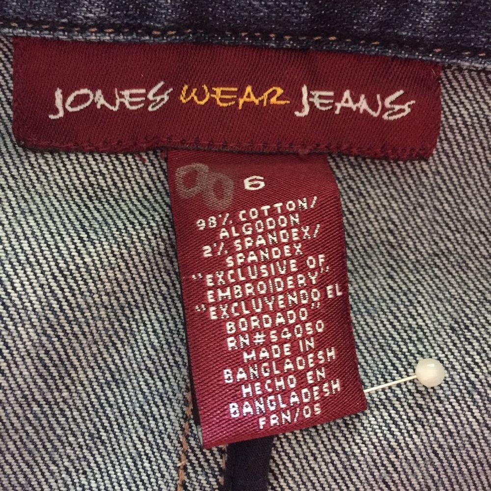 Jones Wear Jeans Denim Jacket Embroidery Size 6 - Picture 5 of 6